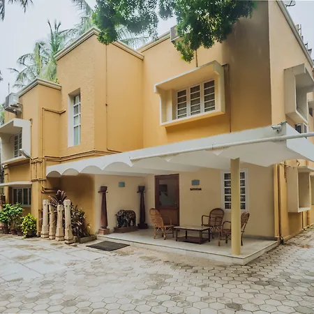 Hanu Reddy Residences Wallace Garden-3